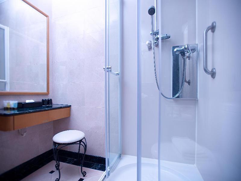 Best Western Plus Hotel Хонконг Стая снимка