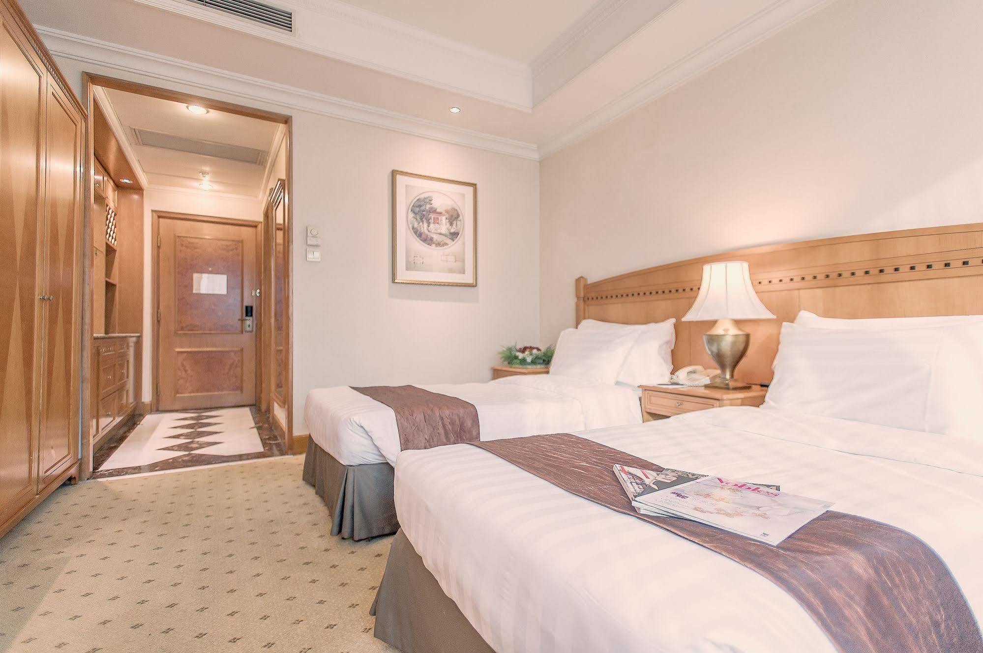 Best Western Plus Hotel Хонконг Екстериор снимка