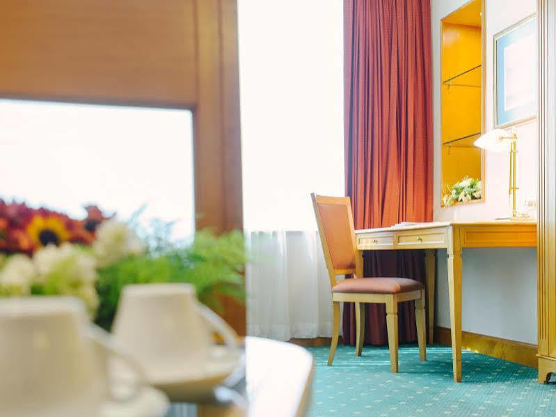 Best Western Plus Hotel Хонконг Екстериор снимка