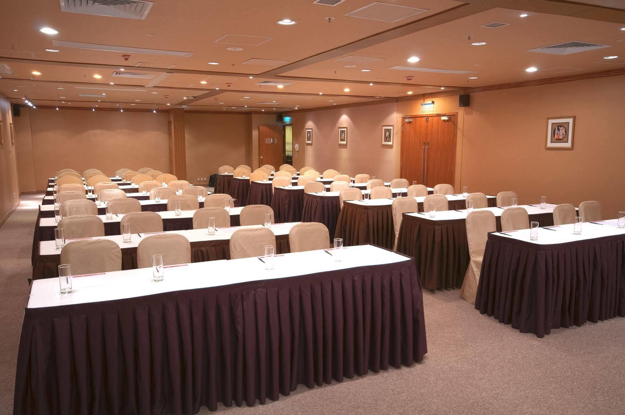 Best Western Plus Hotel Хонконг Екстериор снимка